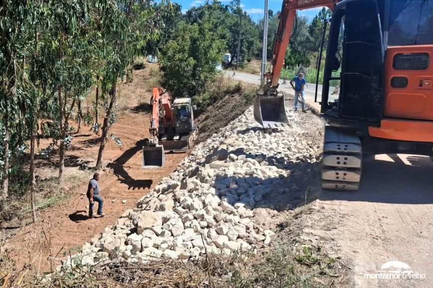 Repara&ccedil;&atilde;o e estabiliza&ccedil;&atilde;o do talude localizado entre o Marujal e Vila Nova da Barca